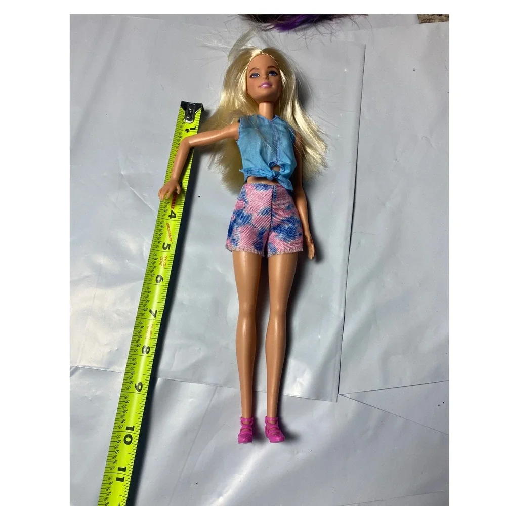 Mattel Barbie Doll Blonde Blue Eyes Blue Tie Front Top Tie Dye Shorts Pink Shoes